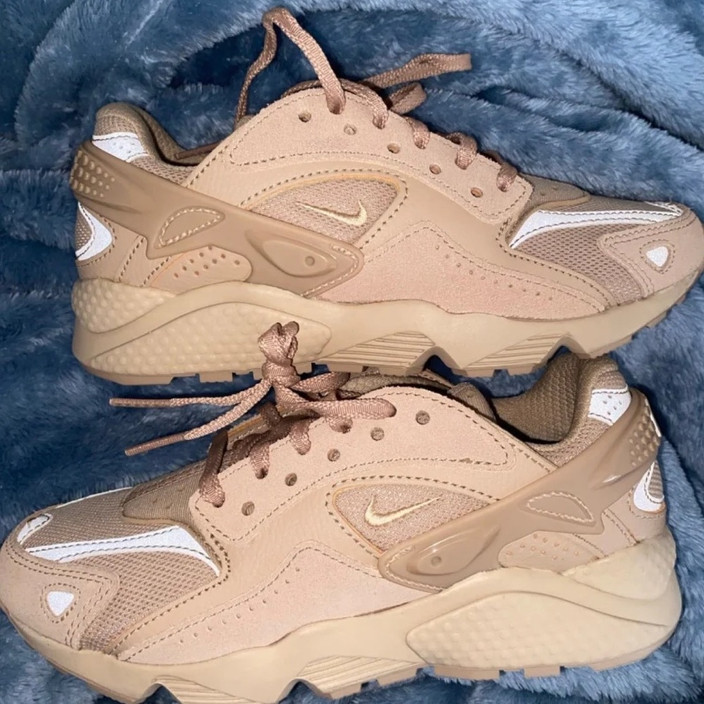 Nike Kids Beige and White Sneakers